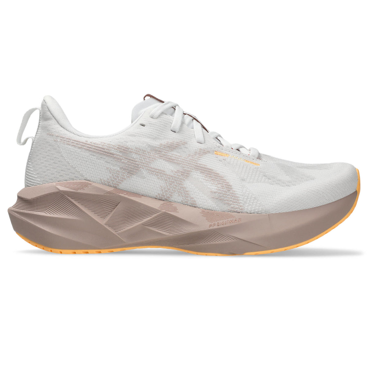 Women's Novablast 5 (102 - White/Fawn)