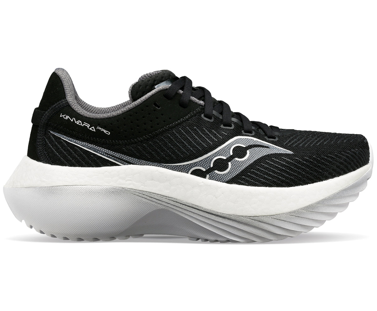 Women’s Kinvara Pro (10 - Black/White)