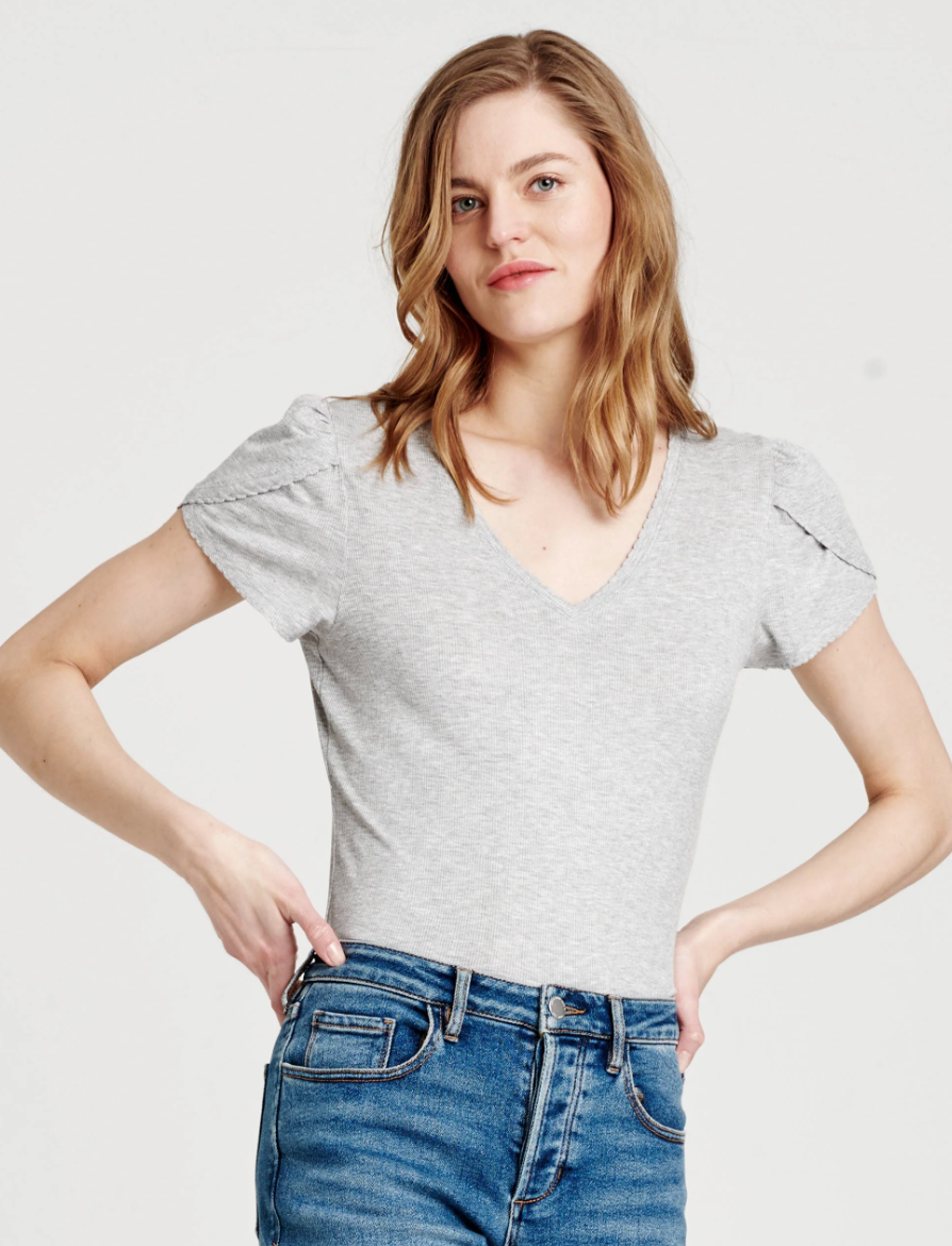 AL Tulip Sleeve V-Neck Tee-H.Gry