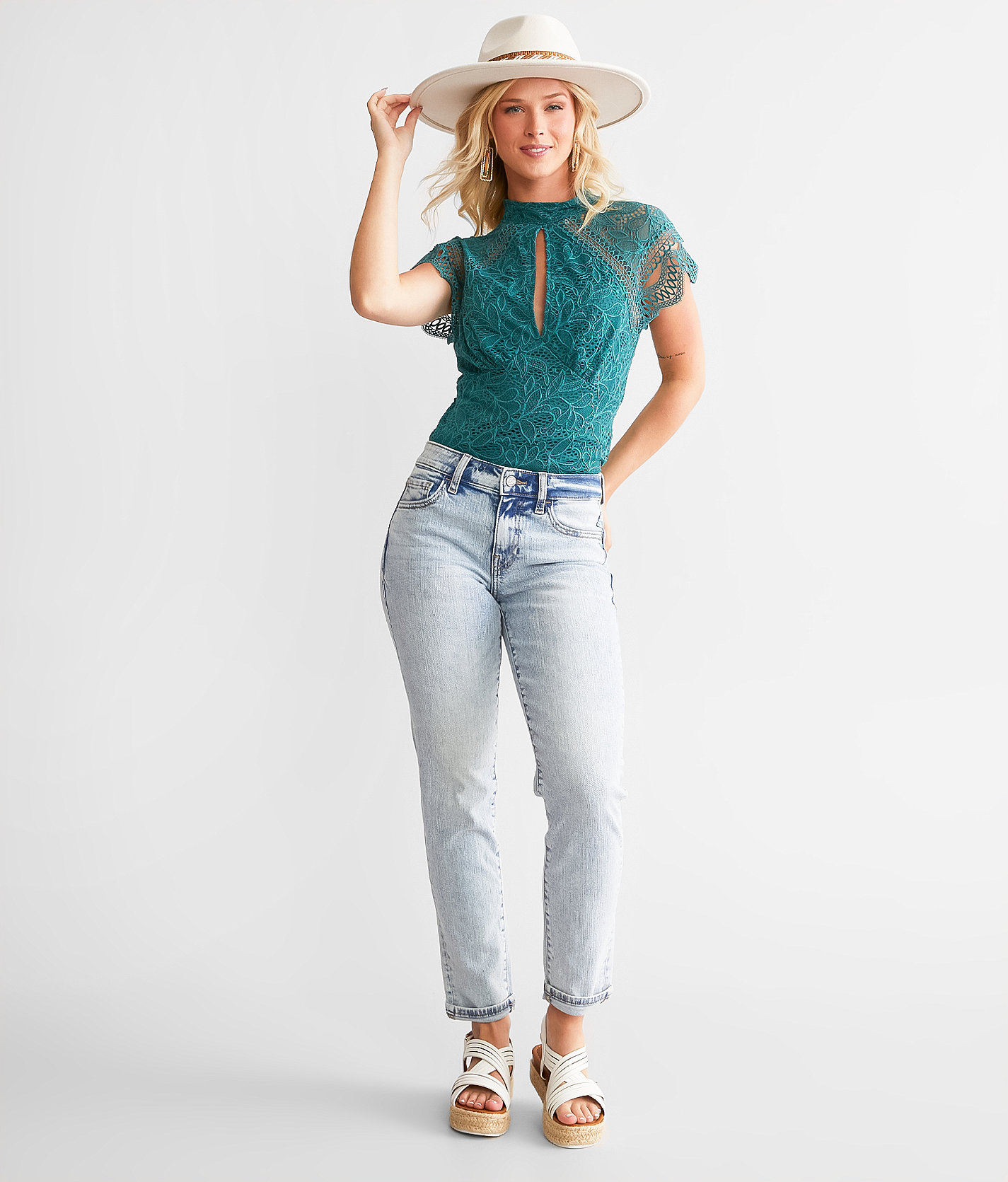 Willow & Root The Low Rise Mom Jean - Women's Jeans in Cicely
